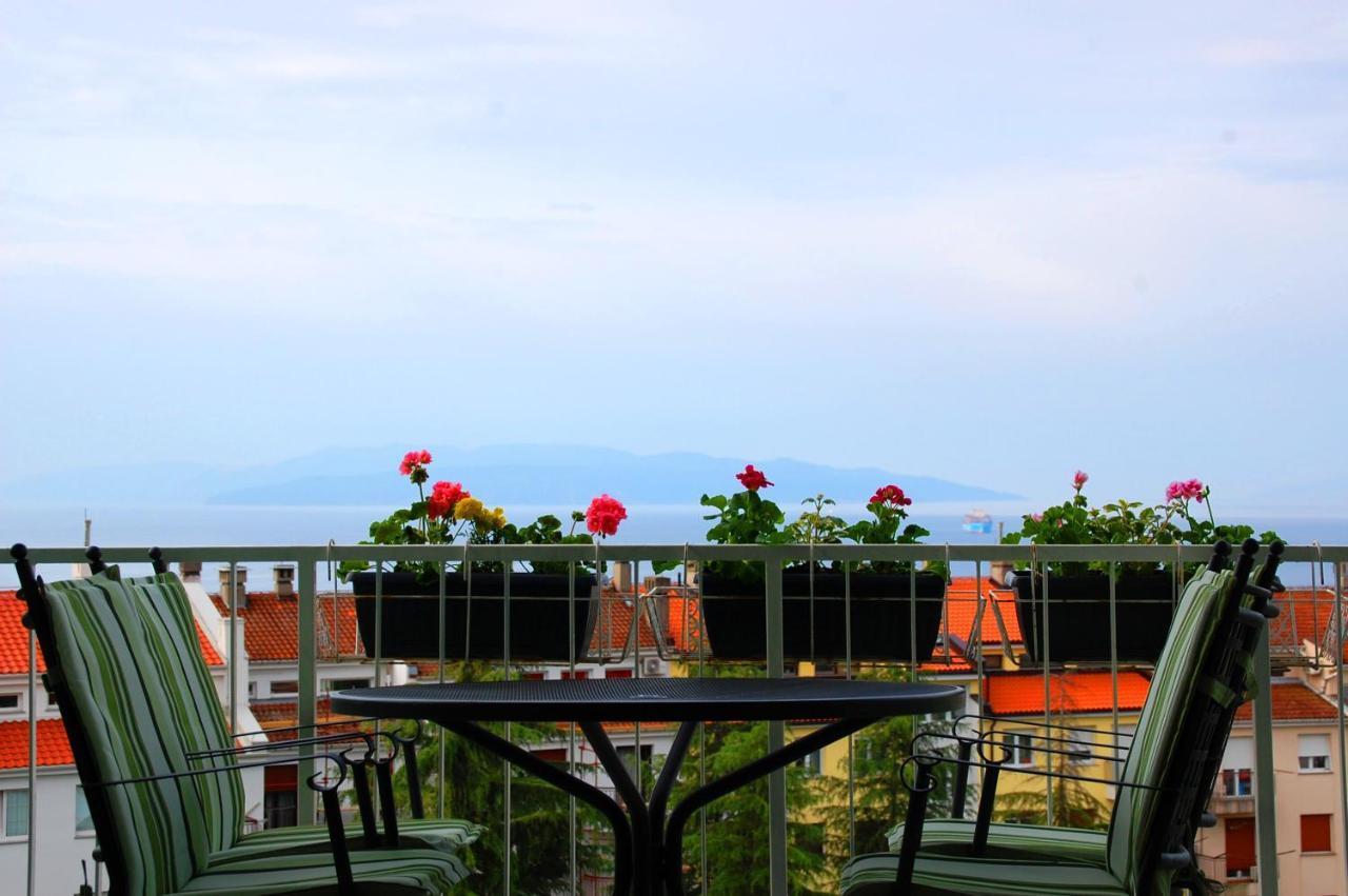 Apartment Rijeka With Sea View Ngoại thất bức ảnh